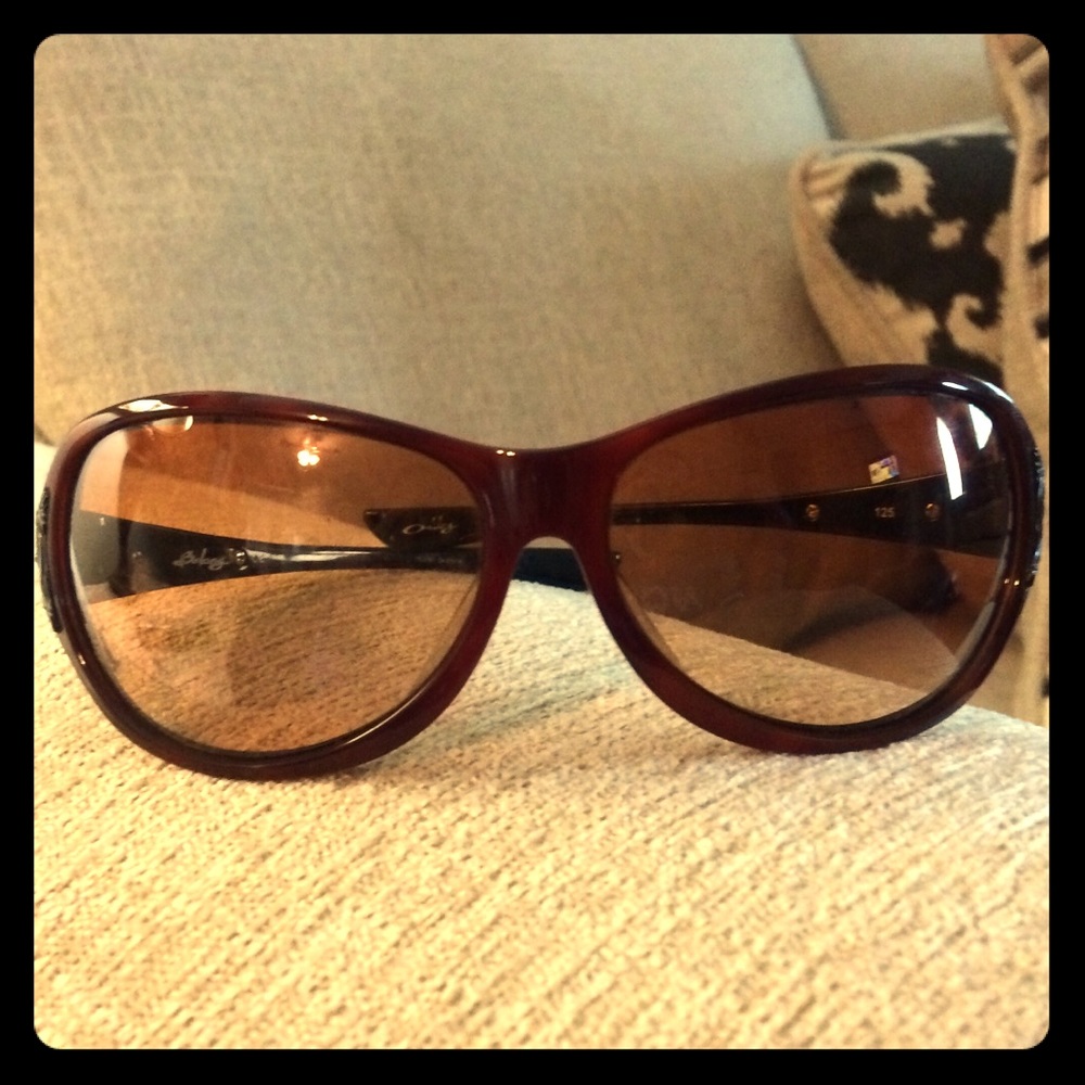 Women’s Oakley Beyond sunglasses